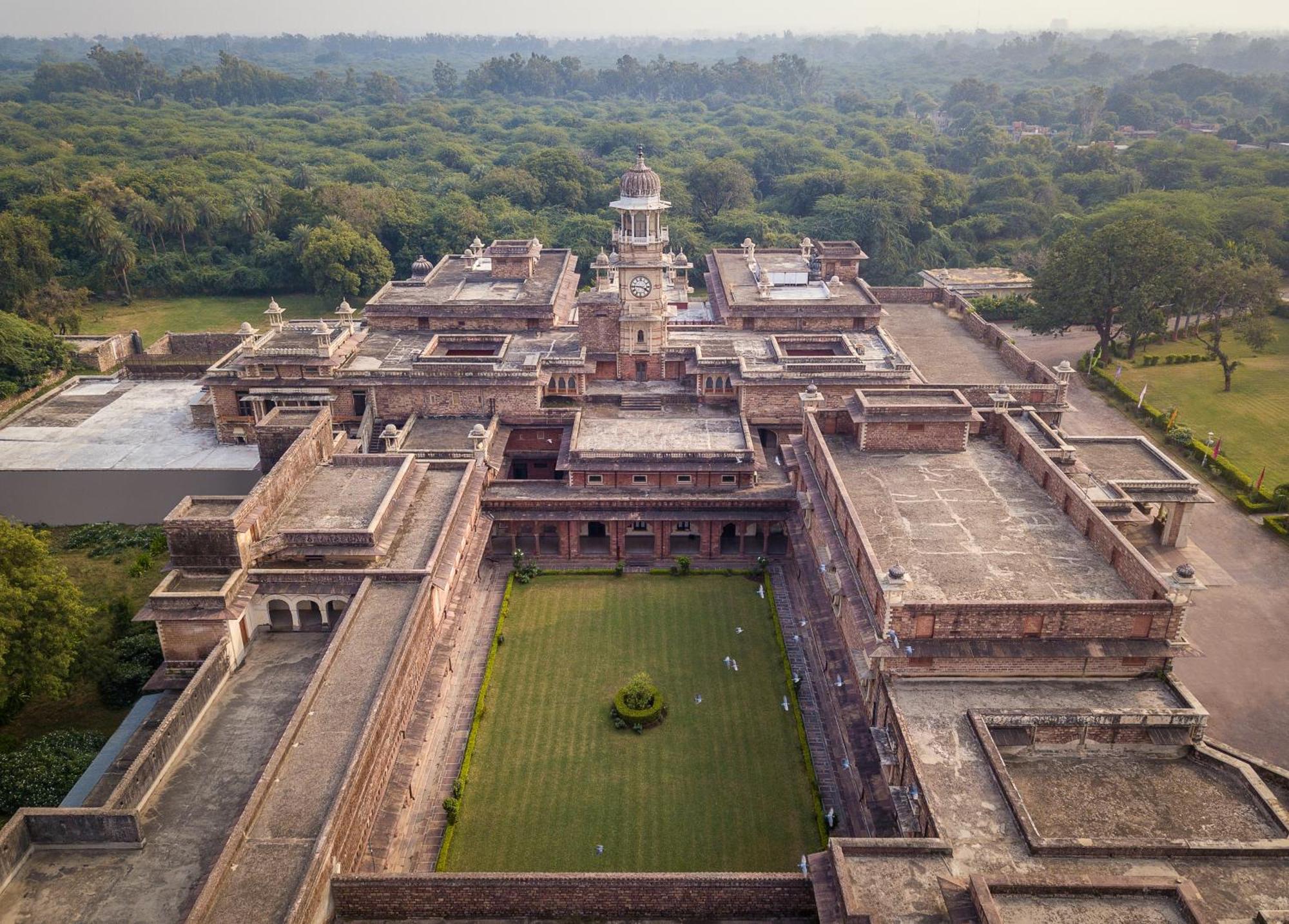 Umed Bhawan Palace, Kotah Exteriör bild